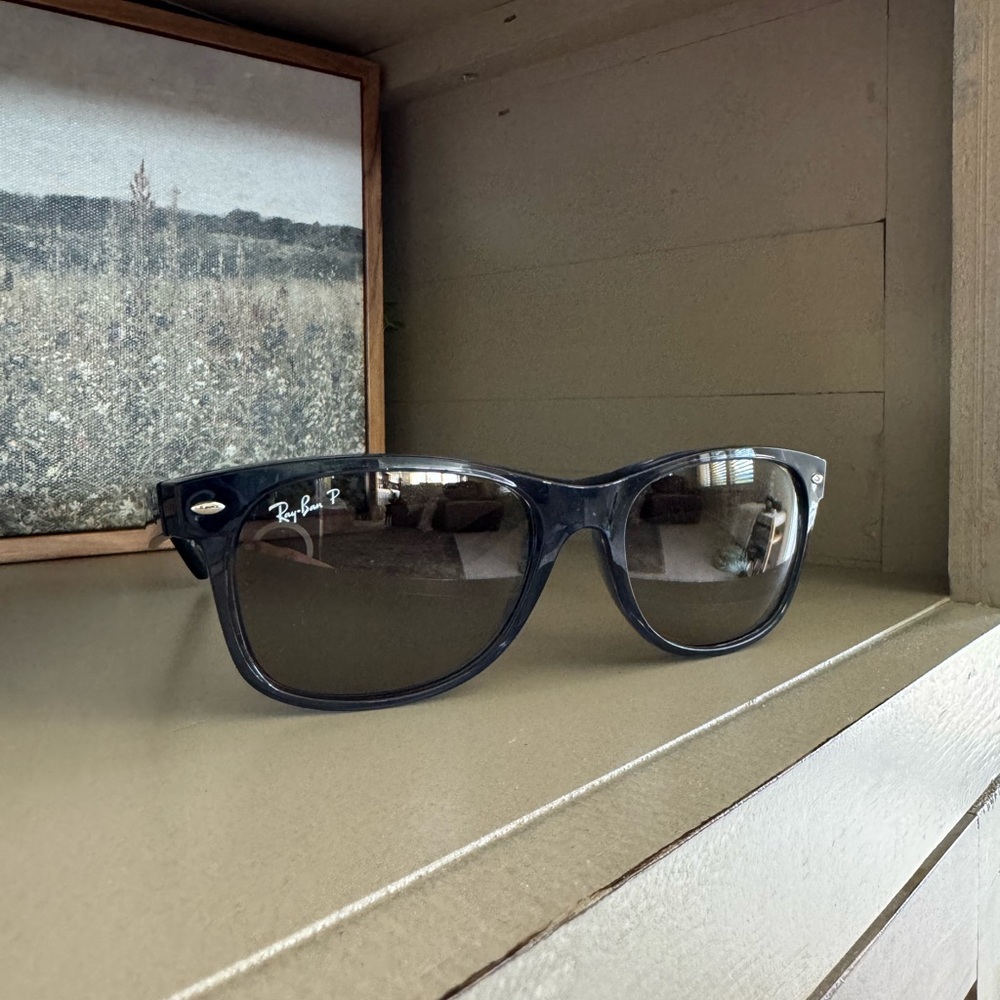 Ray-Ban Black Wayfarer Sunglasses Classic Design, Polarized